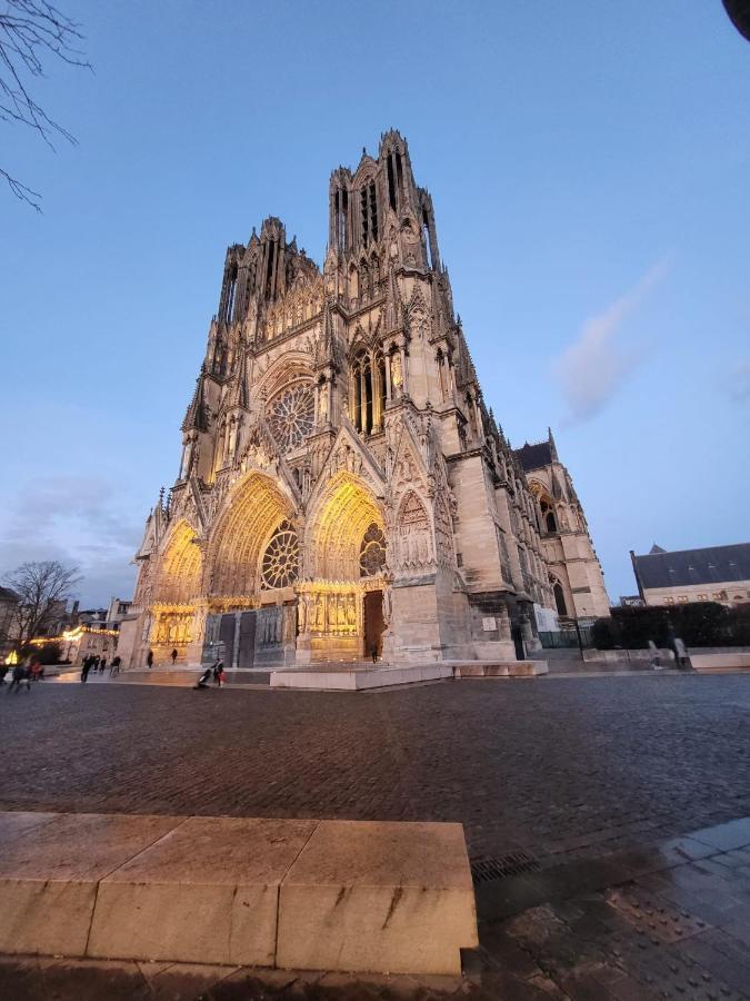 Le Champagnoles Apartment Reims Exterior foto